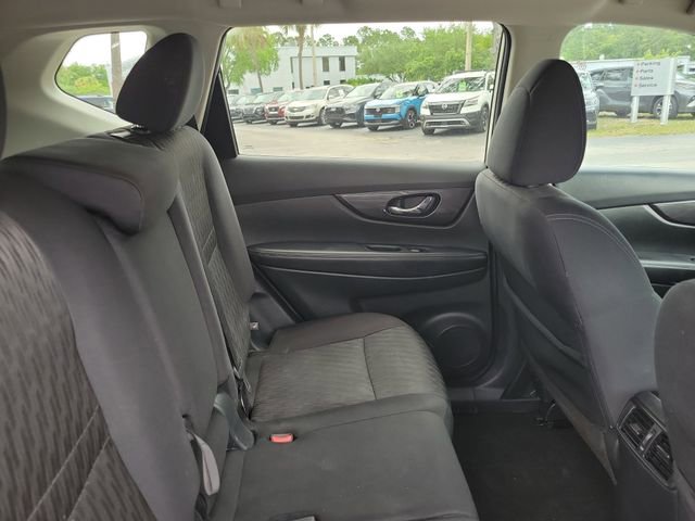 Used 2019 Nissan Rogue SV w/ Premium Package AWD/4WD image 32