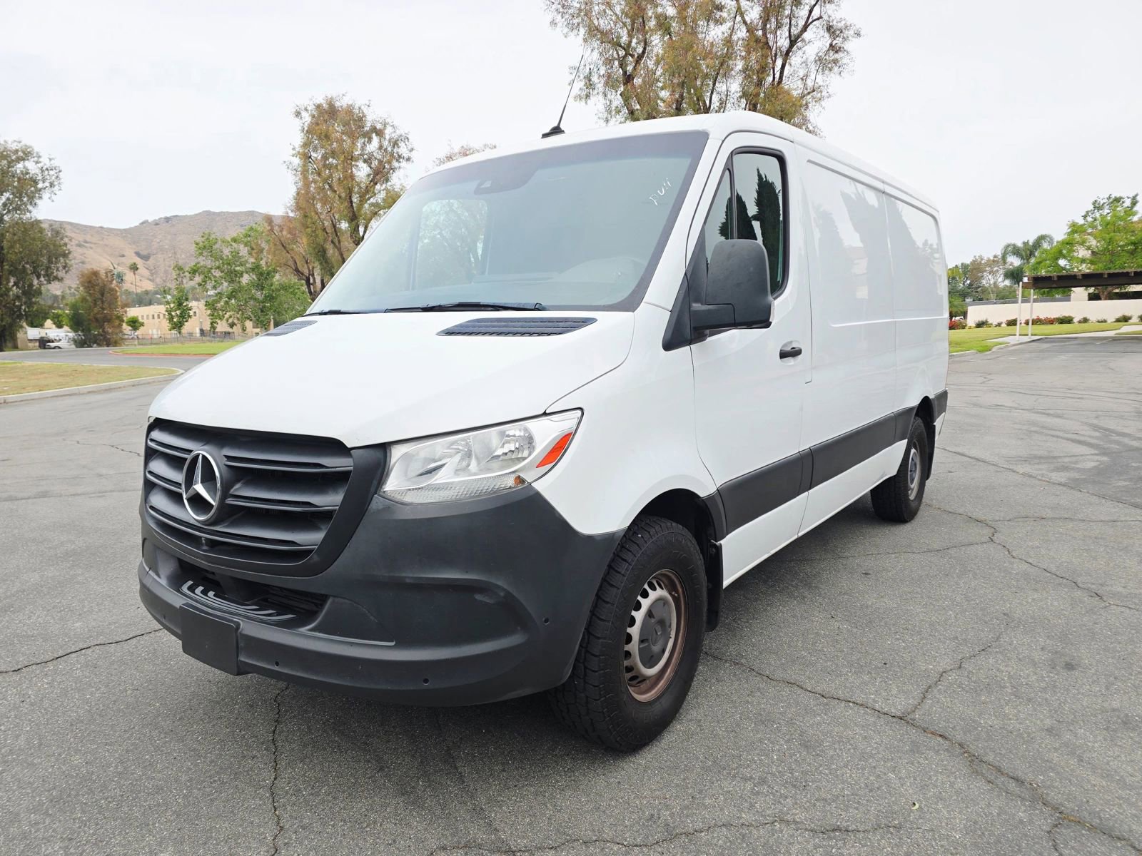 Used 2022 Mercedes-Benz Sprinter 1500 image 3