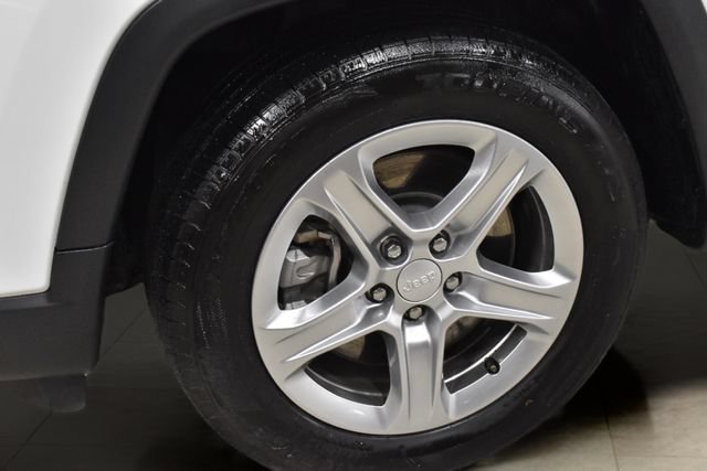 Certified 2024 Jeep Compass Latitude AWD/4WD image 36
