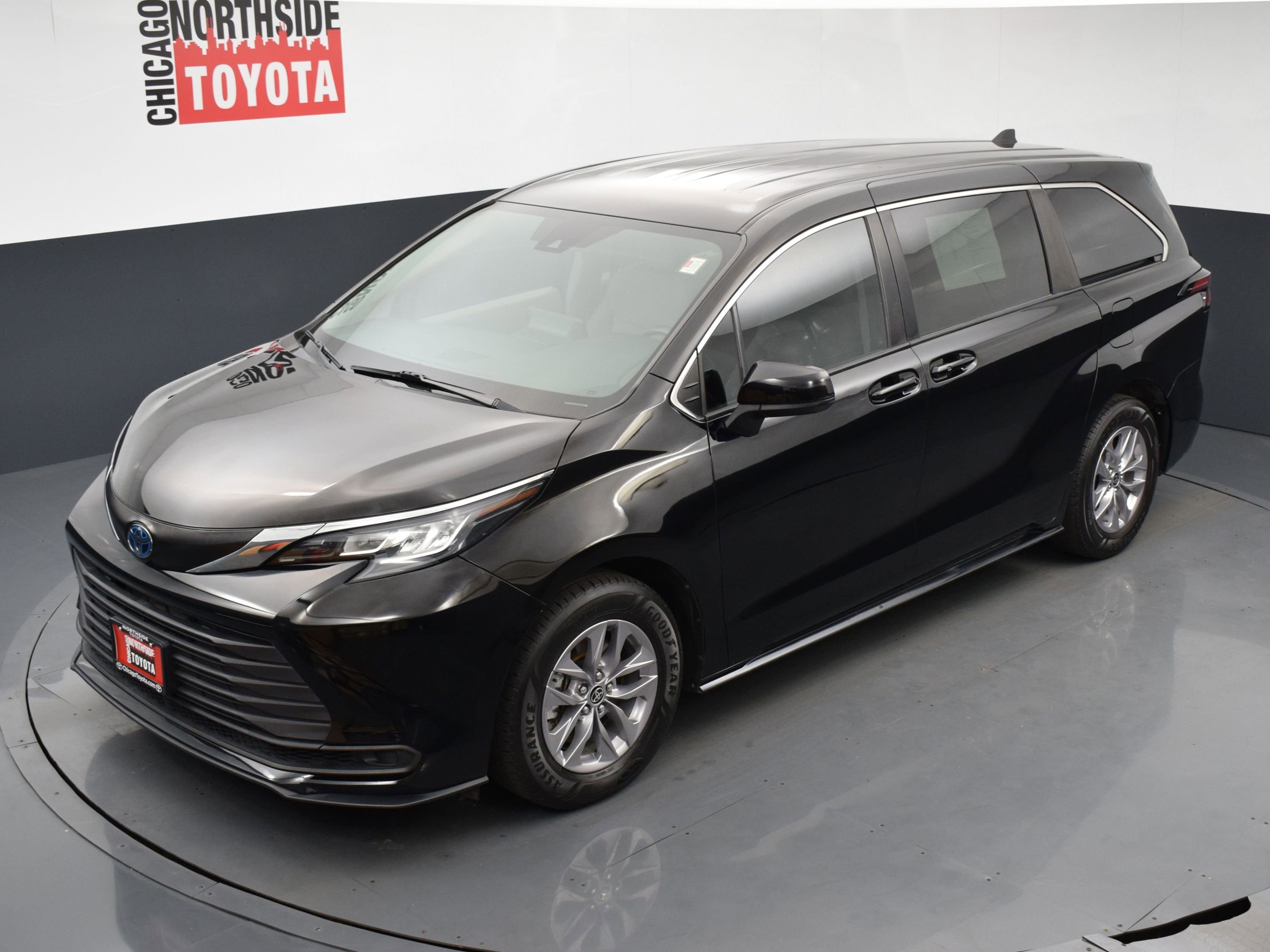 Used 2022 Toyota Sienna LE FWD image 25
