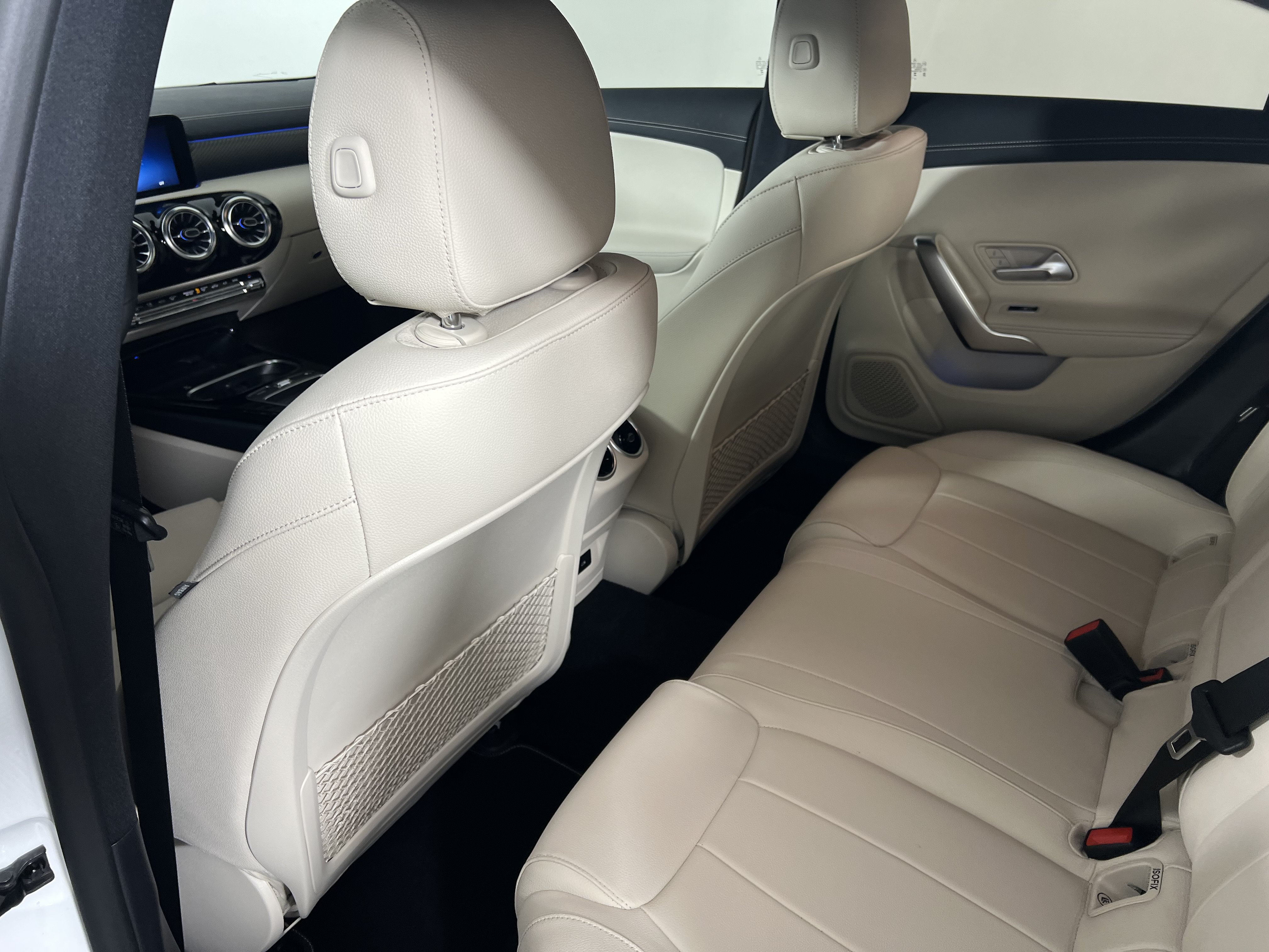 Used 2025 Mercedes-Benz CLA 250 4MATIC image 21