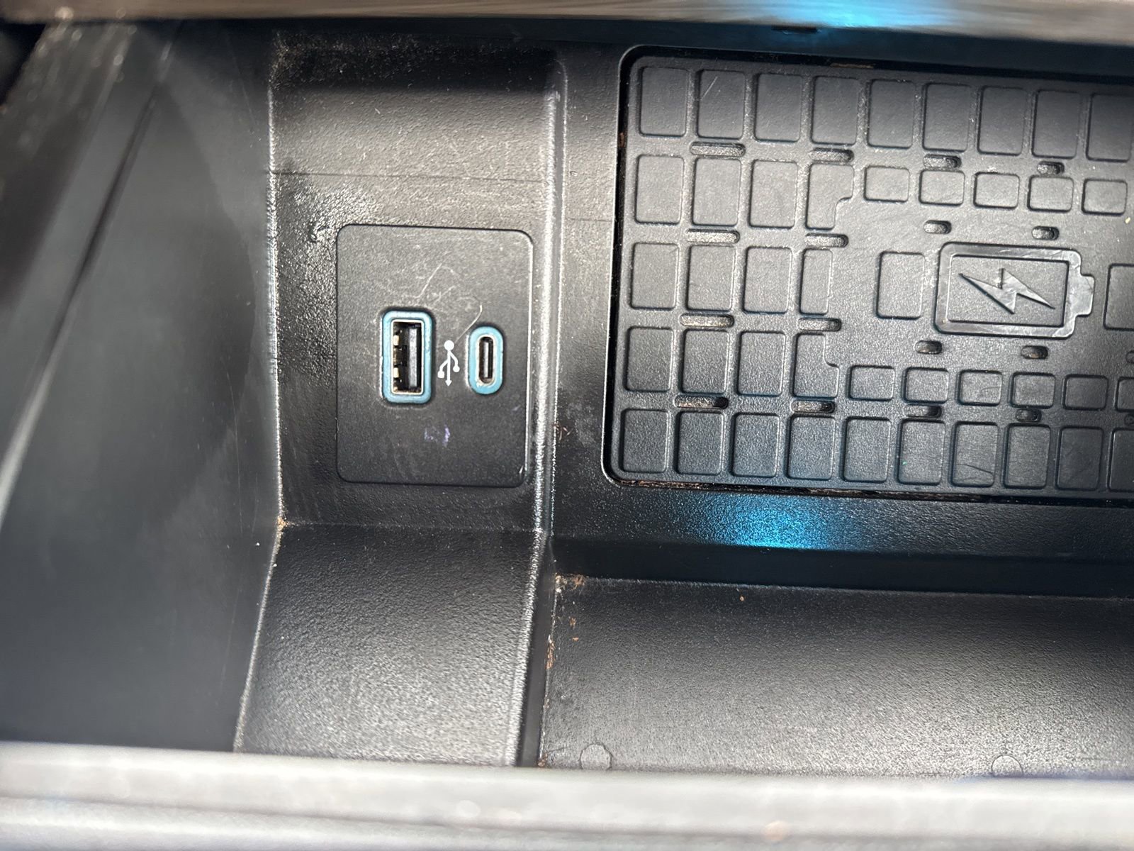 Used 2023 Ford Expedition Limited image 33