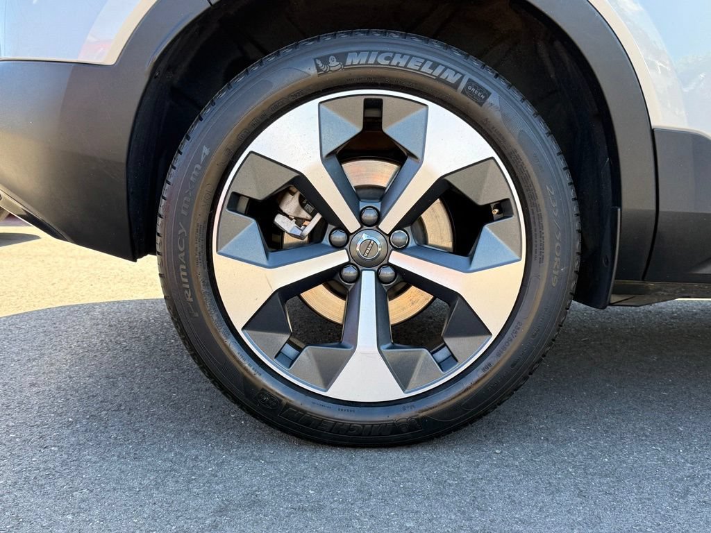 Used 2024 Volvo XC40 B5 Core AWD/4WD image 33