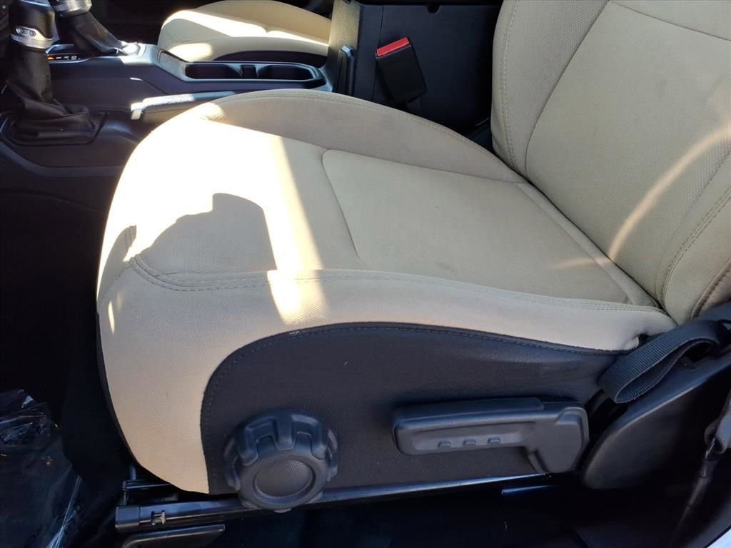 Used 2022 Jeep Wrangler Unlimited Sport image 19