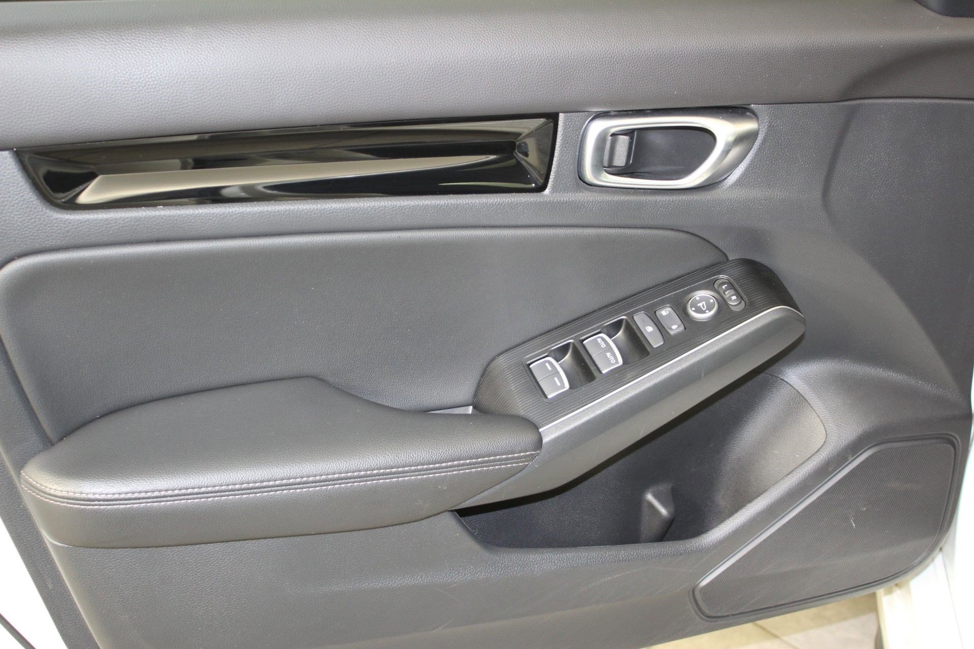 Used 2024 Honda Civic Sport Touring image 12