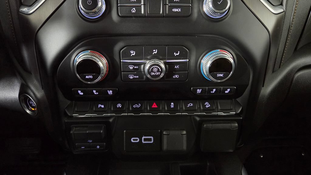 Used 2022 GMC Sierra 1500 AT4 w/ AT4 Carbonpro Edition AWD/4WD image 23