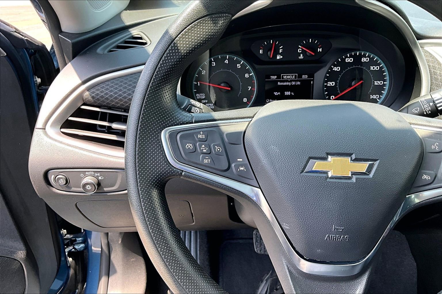 Used 2025 Chevrolet Malibu LT FWD image 11