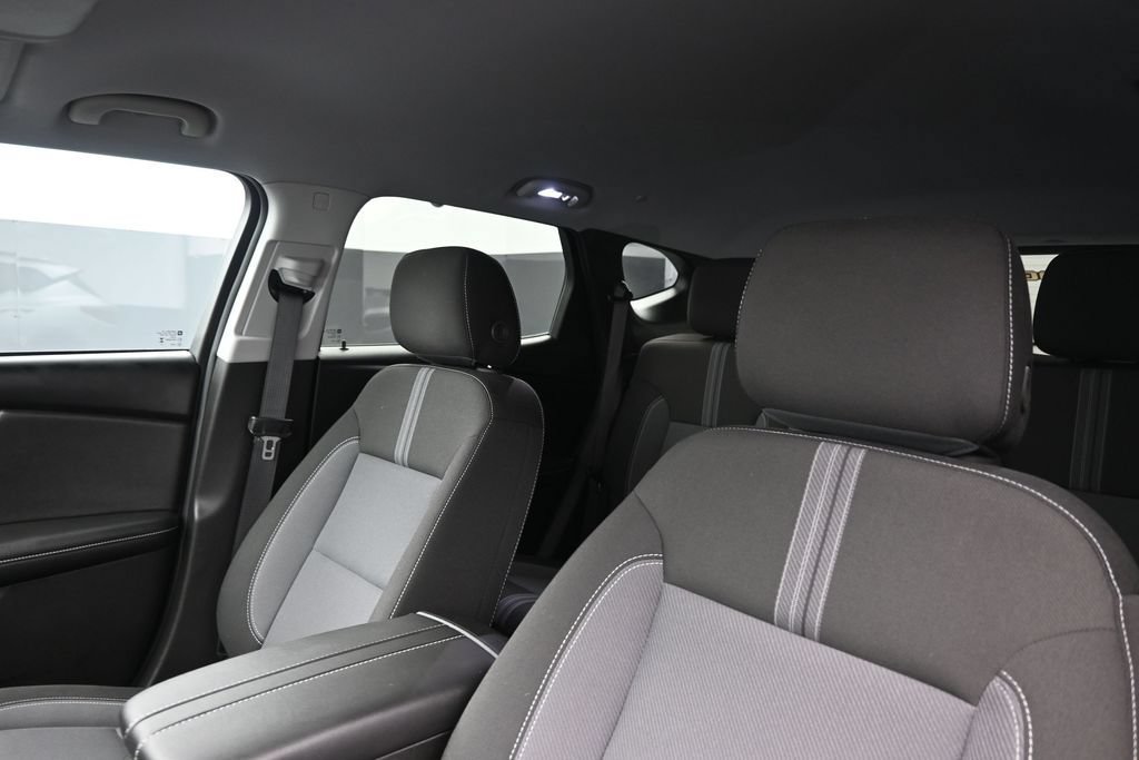 Used 2024 Chevrolet Blazer LT w/ Convenience Package FWD image 23