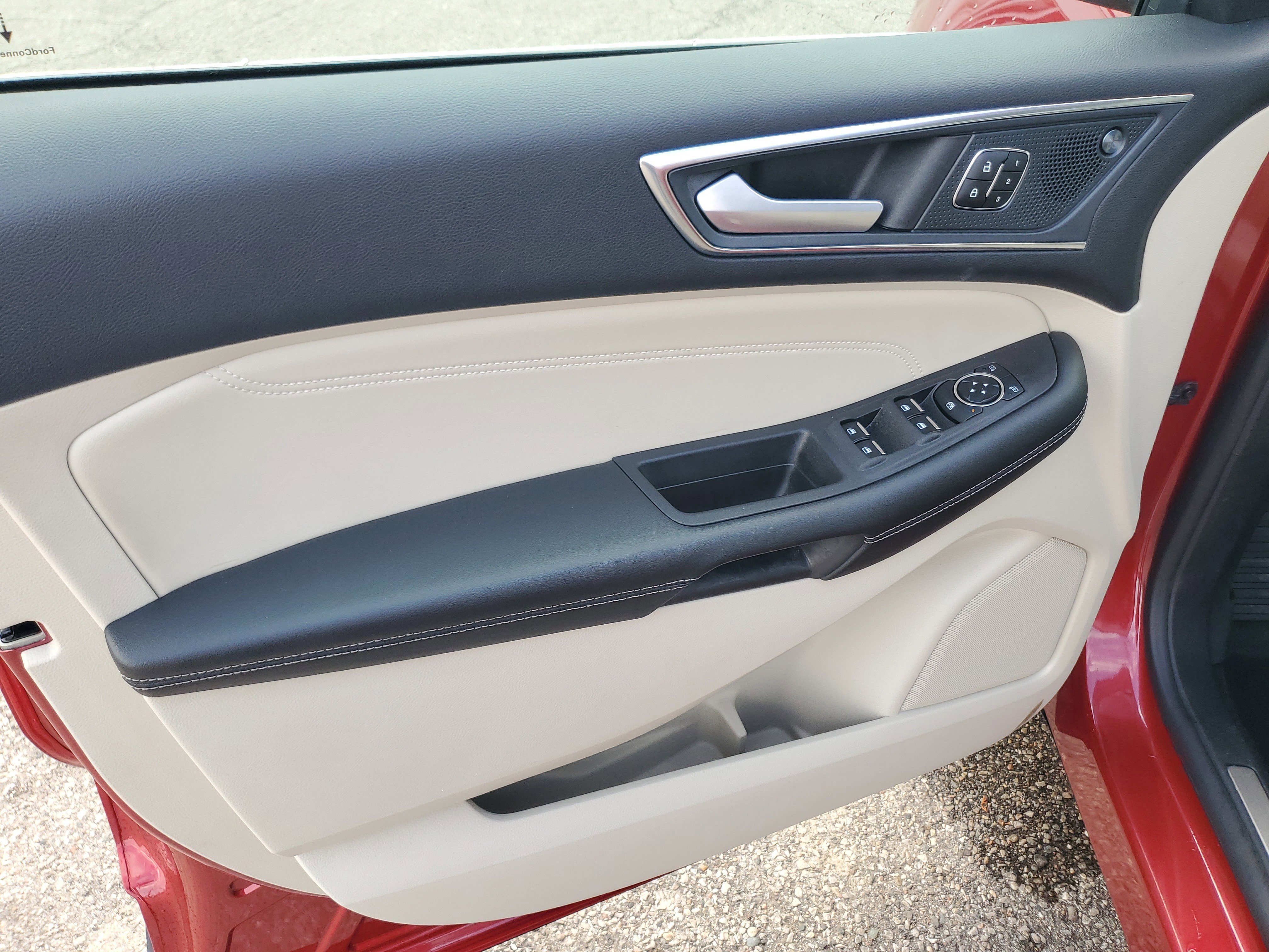 Used 2023 Ford Edge Titanium w/ Equipment Group 301A AWD/4WD image 10