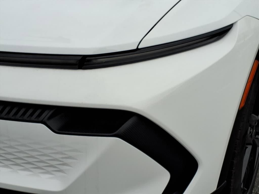 New 2026 Chevrolet Equinox EV LT image 7