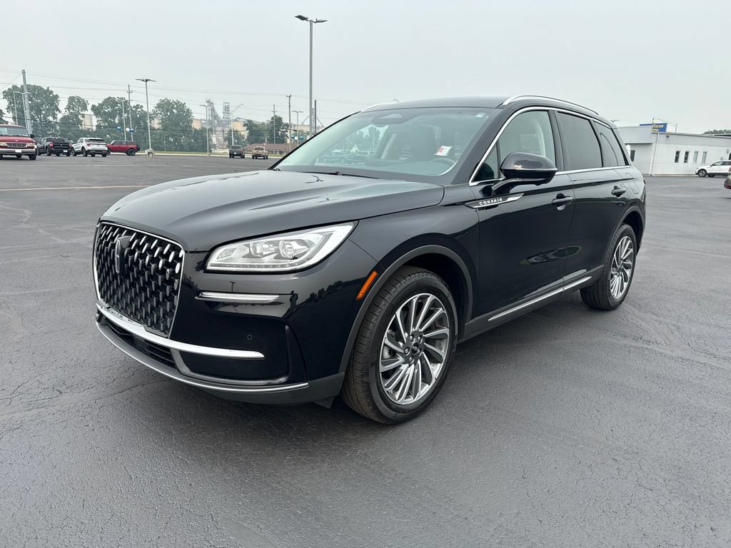 Used 2024 Lincoln Corsair Reserve AWD/4WD image 4