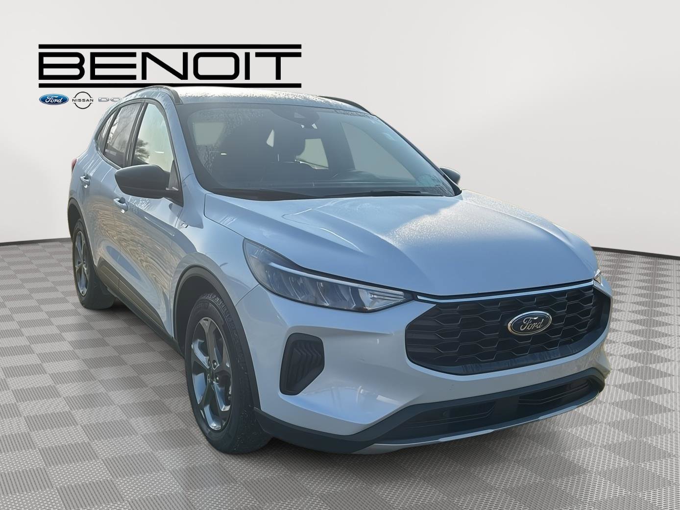 Used 2025 Ford Escape ST-Line w/ Equipment Group 301A image 3