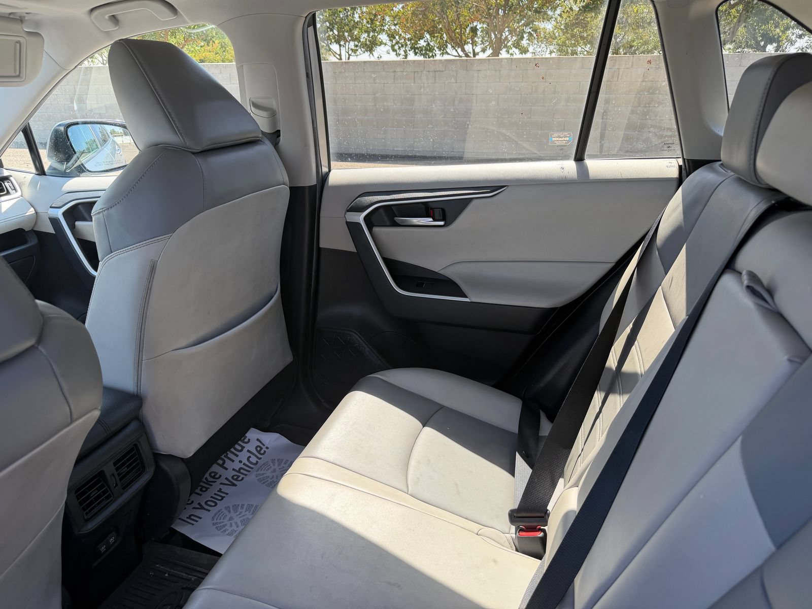 Used 2020 Toyota RAV4 XLE Premium w/ All Weather Liner Package FWD image 15