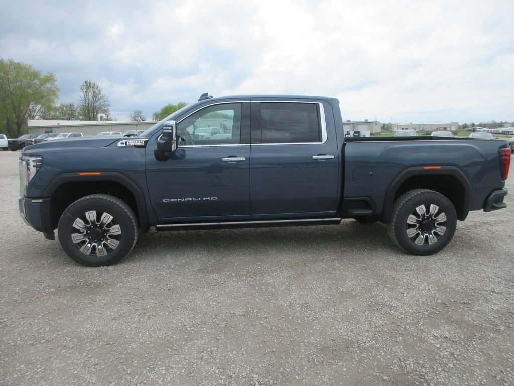 New 2026 GMC Sierra 3500 Denali w/ Denali Reserve Package AWD/4WD image 10