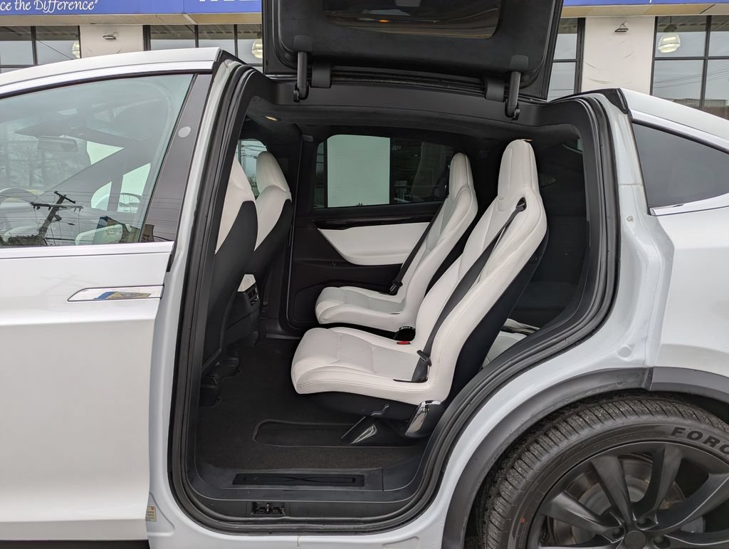 Used 2020 Tesla Model X Long Range AWD/4WD image 34