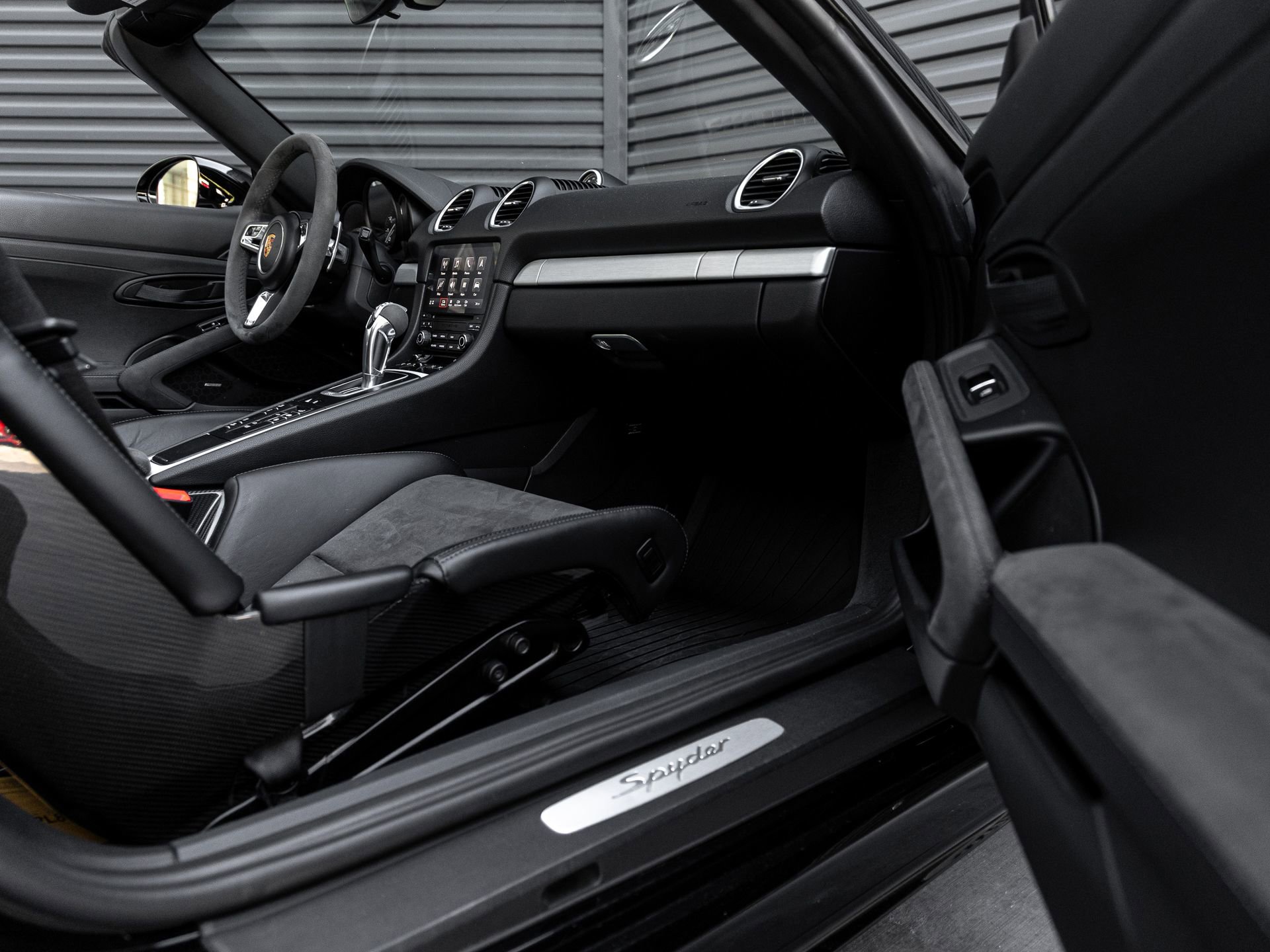 Certified 2022 Porsche 718 Boxster Spyder RWD image 33