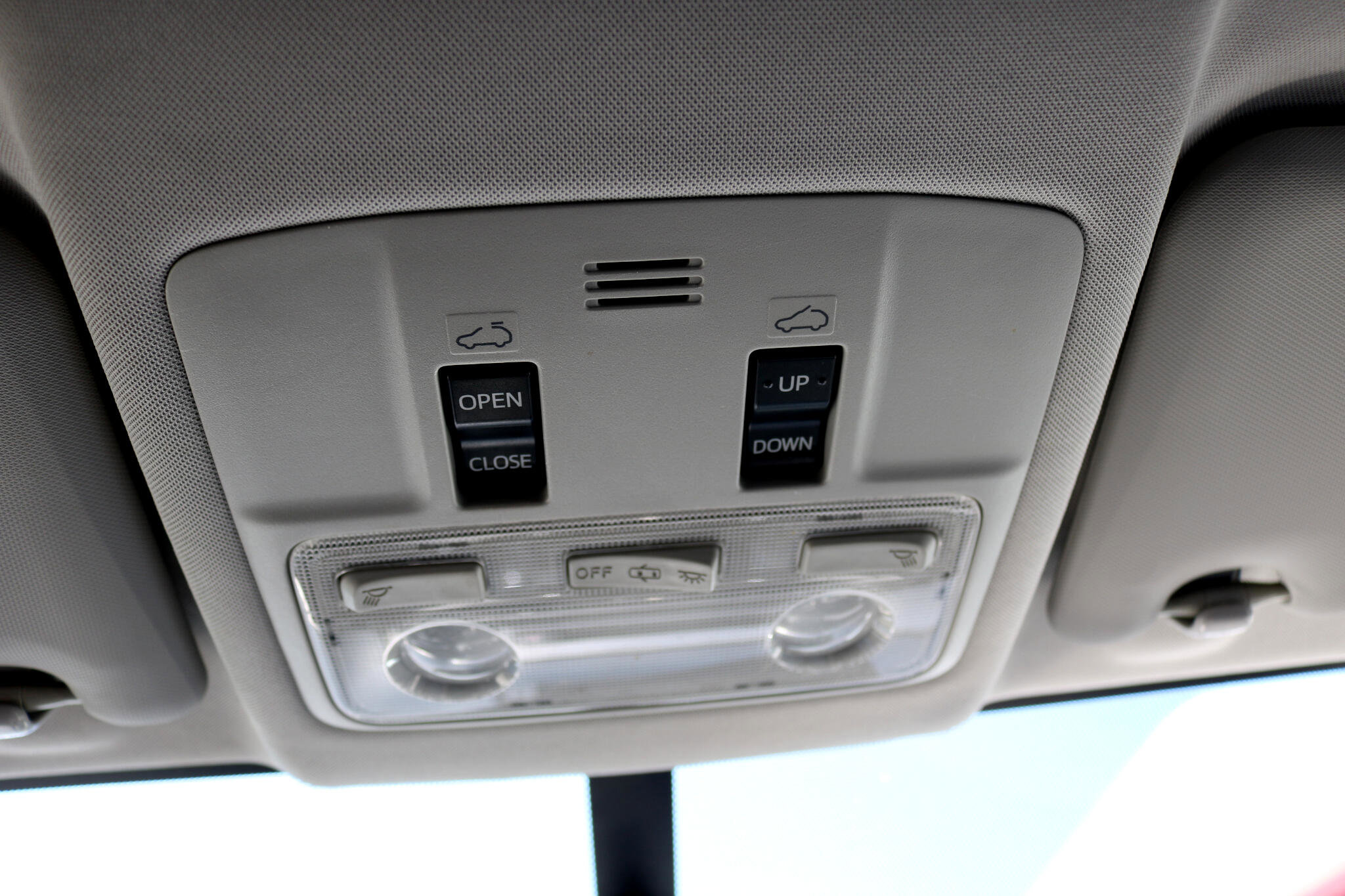 Used 2013 Toyota RAV4 XLE image 23