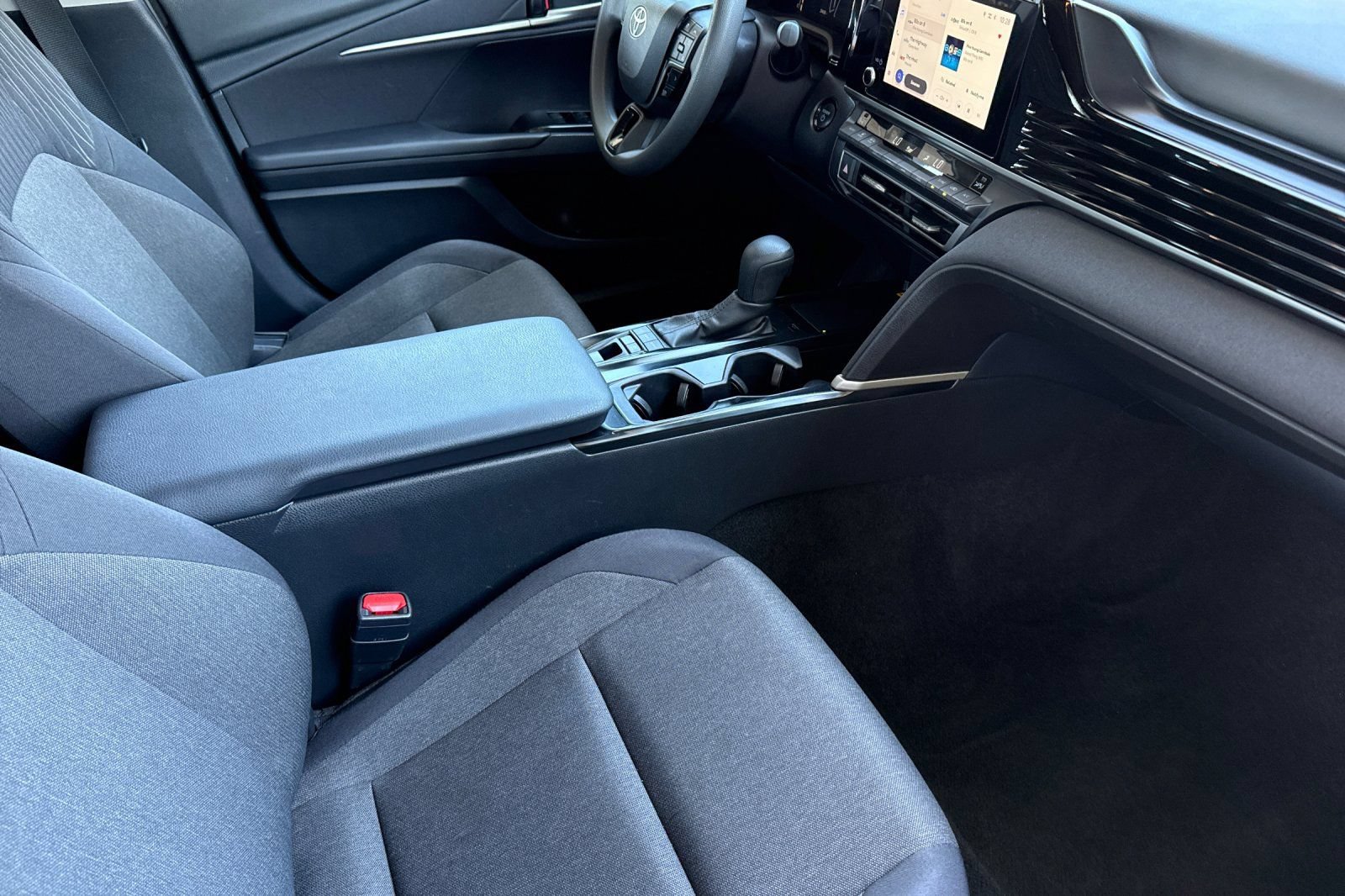 Used 2025 Toyota Camry LE FWD image 23