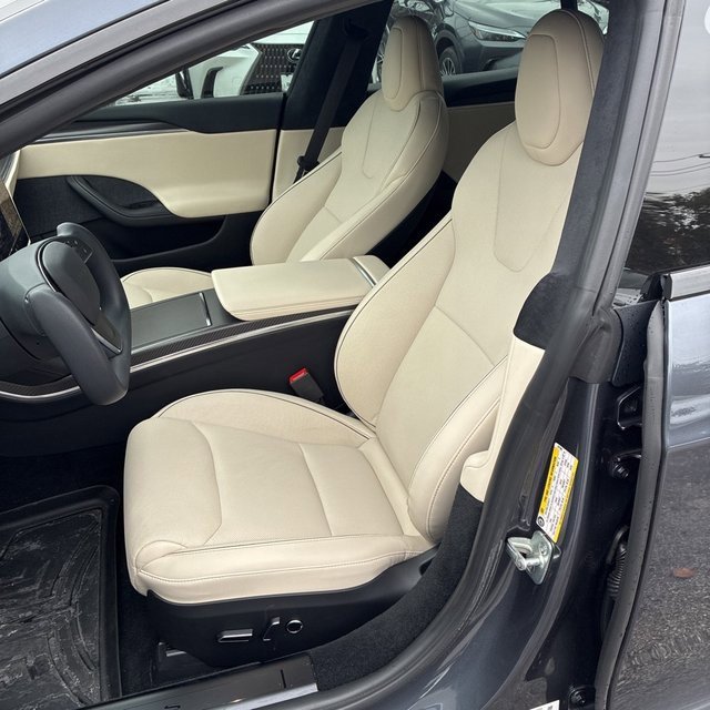 Used 2021 Tesla Model S Plaid image 2