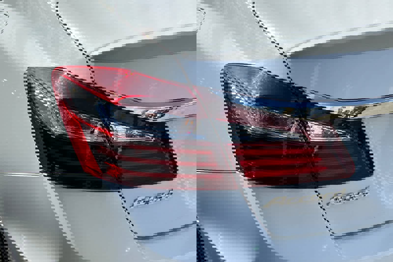 Used 2016 Honda Accord Sport image 15