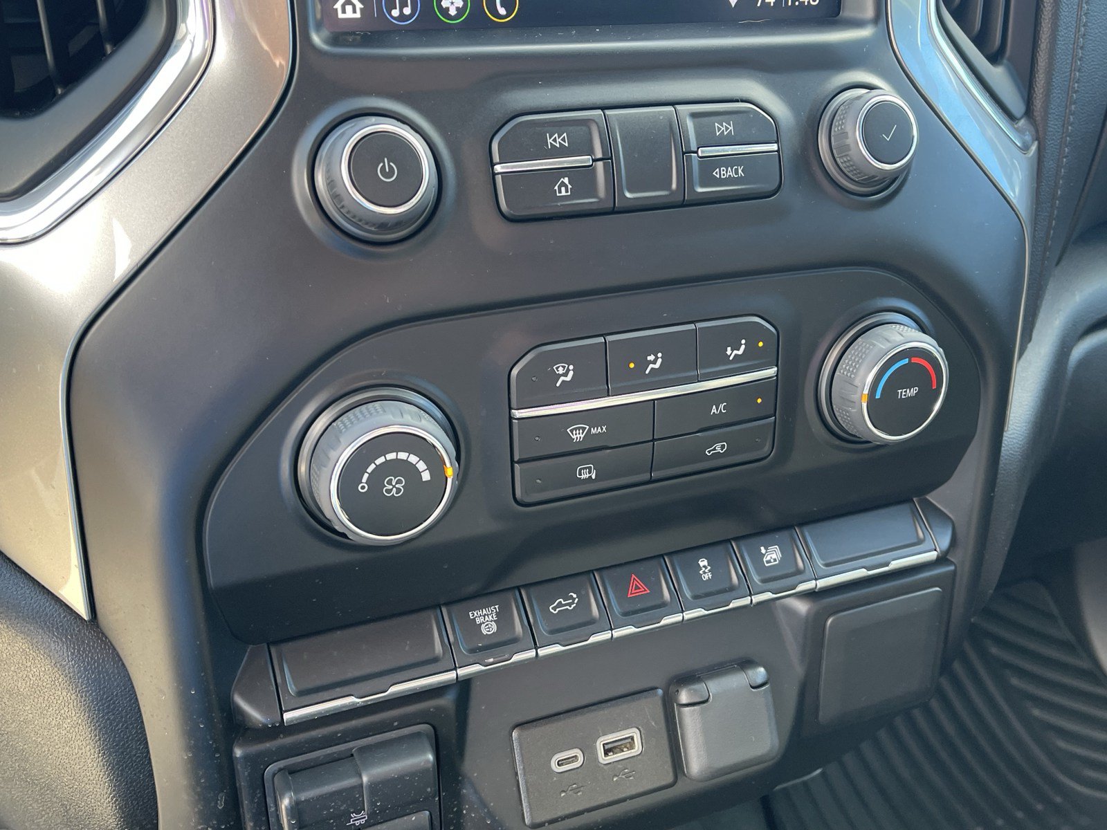 Used 2023 Chevrolet Silverado 2500 LT AWD/4WD image 22