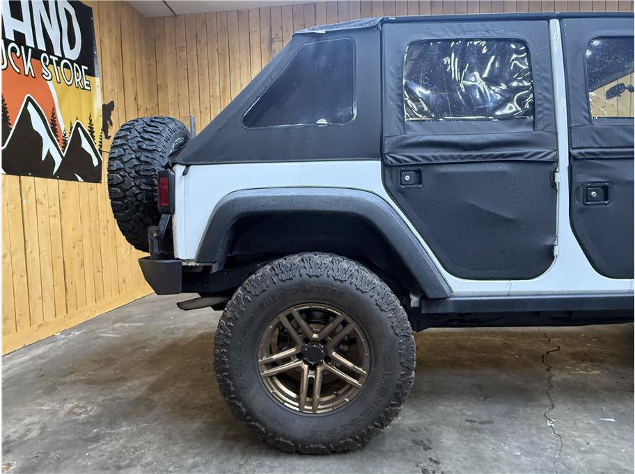 Used 2012 Jeep Wrangler Unlimited Sport w/ Connectivity Group AWD/4WD image 5