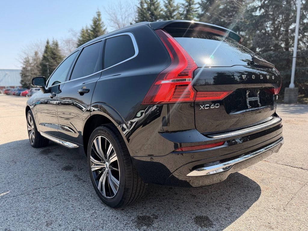 Used 2023 Volvo XC60 T8 Plus image 4