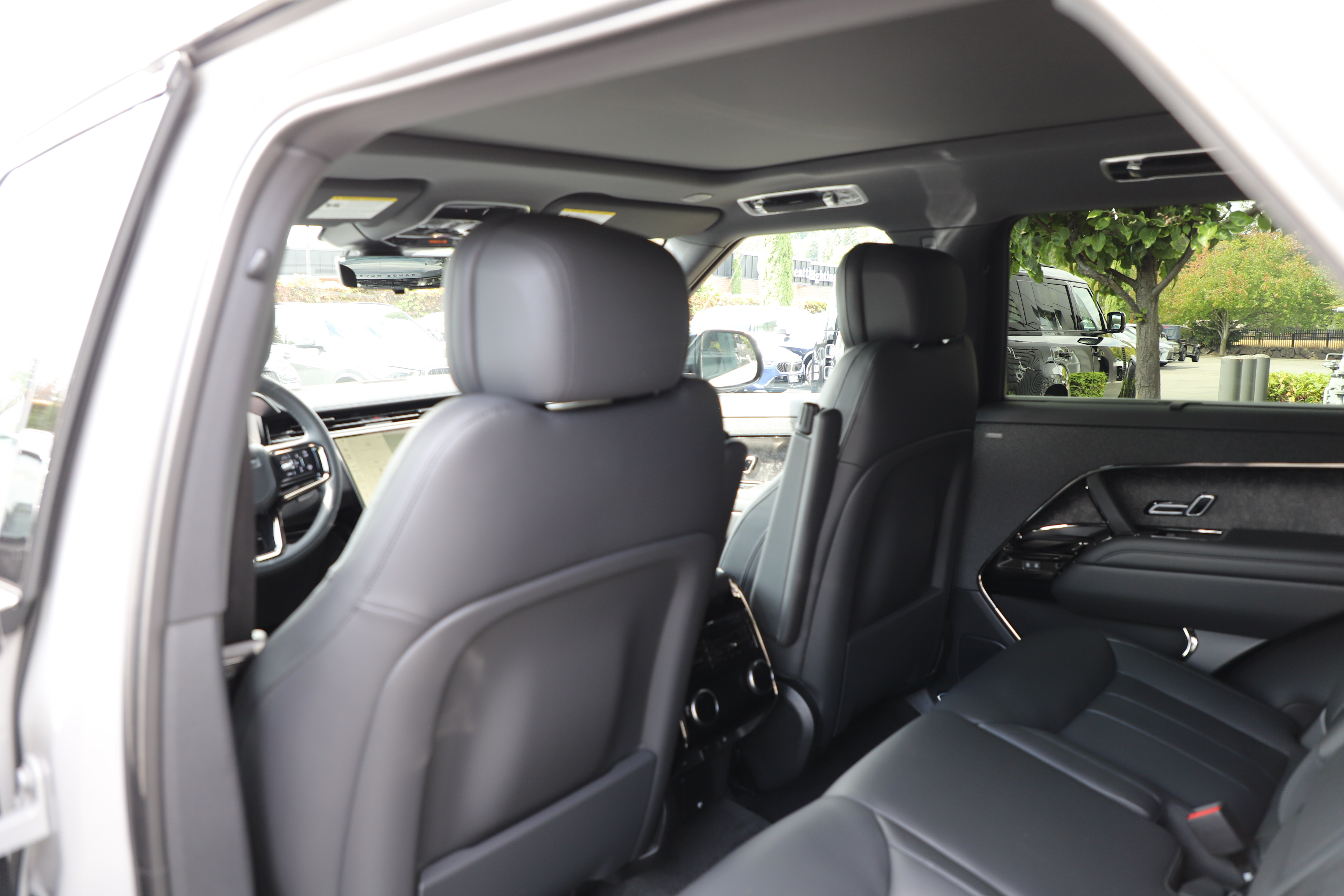 New 2026 Land Rover Range Rover Sport Dynamic SE AWD/4WD image 15