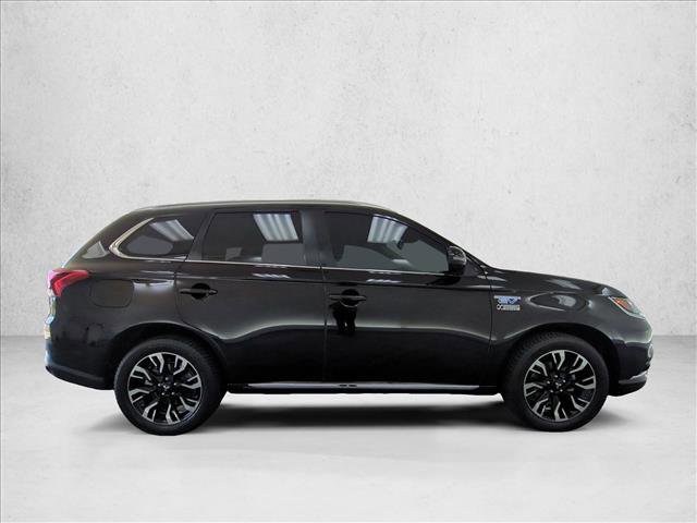Used 2018 Mitsubishi Outlander GT AWD/4WD image 4