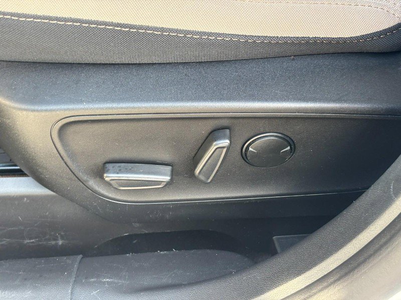 Used 2022 Ford Escape SE w/ SE Sport Appearance Package AWD/4WD image 16
