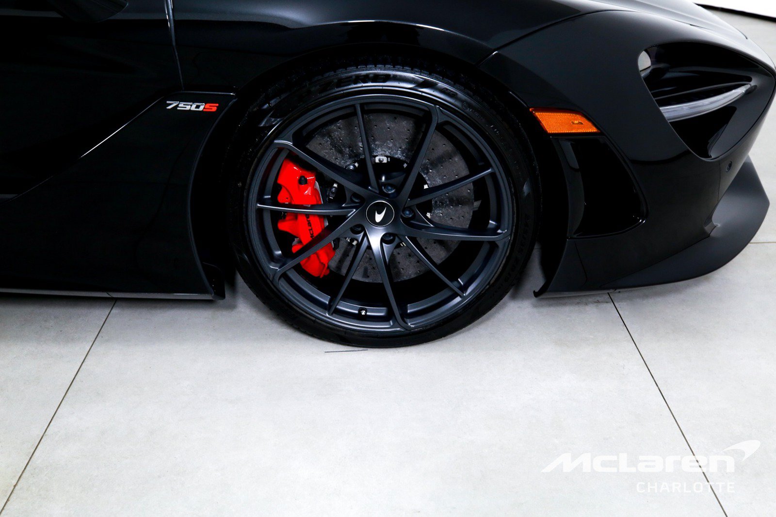 Used 2026 McLaren 750S Spider RWD image 26