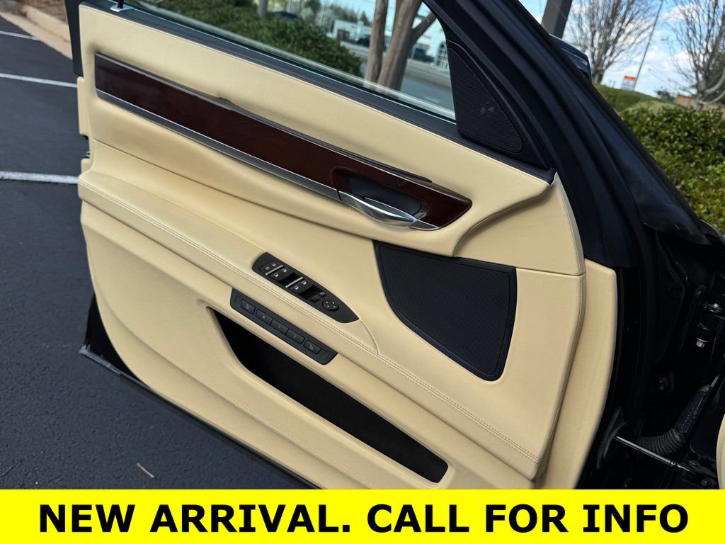 Used 2011 BMW 750Li w/ Luxury Rear Seating Pkg image 36