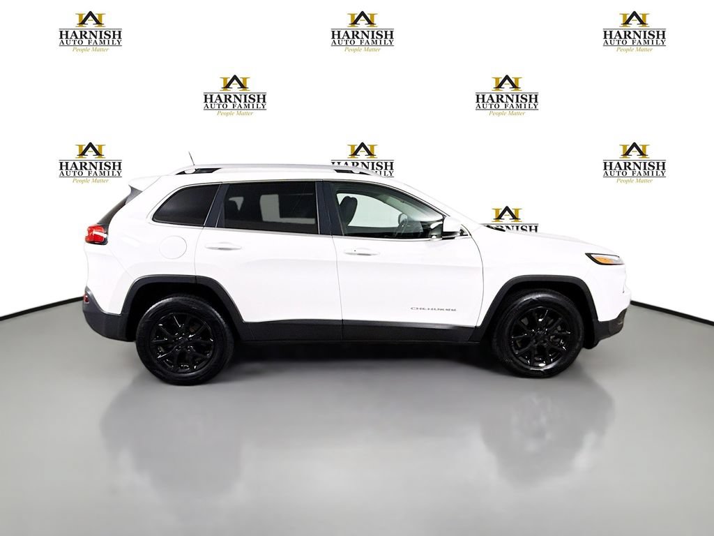 Used 2016 Jeep Cherokee Latitude w/ Comfort/Convenience Group AWD/4WD image 8
