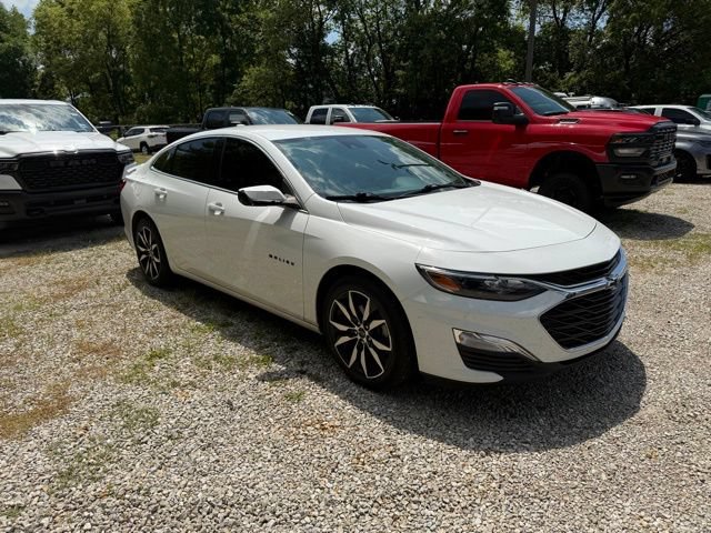 Used 2023 Chevrolet Malibu RS w/ LPO, Floor Liner Package FWD image 3