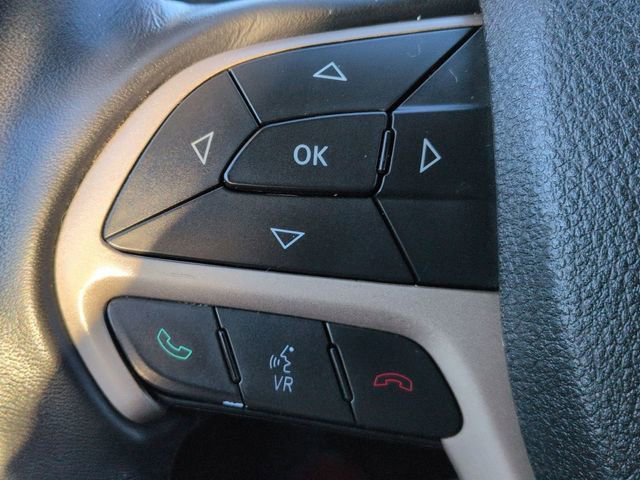 Used 2015 Jeep Cherokee Latitude w/ Comfort/Convenience Group image 19