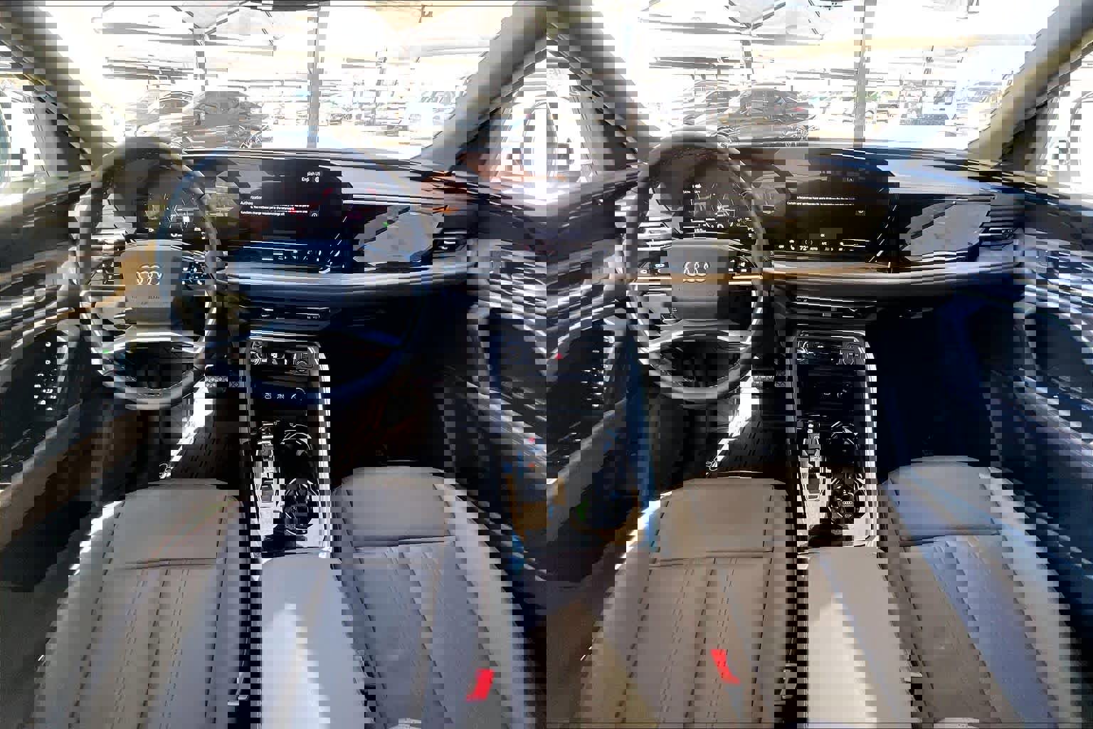 Used 2025 Audi Q5 Premium w/ Convenience Package image 14