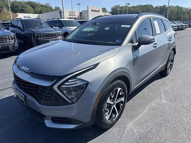 Certified 2025 Kia Sportage EX w/ Premium Package FWD image 4