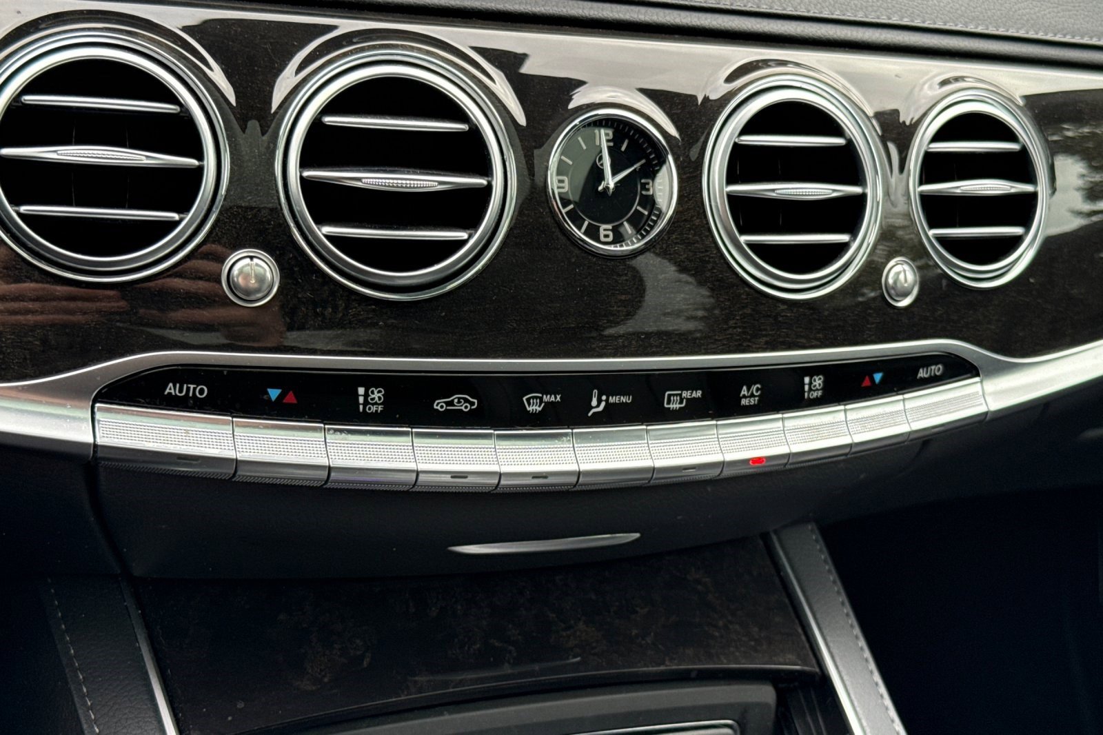 Used 2019 Mercedes-Benz S 450 Sedan image 25