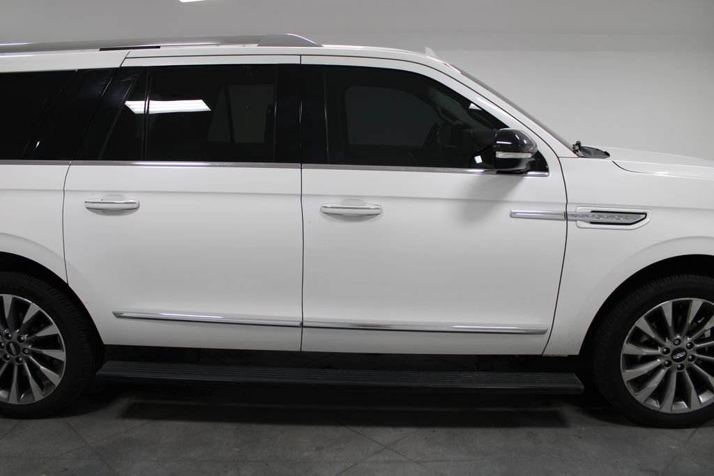 Used 2020 Lincoln Navigator L Reserve w/ Luxury Package AWD/4WD image 11