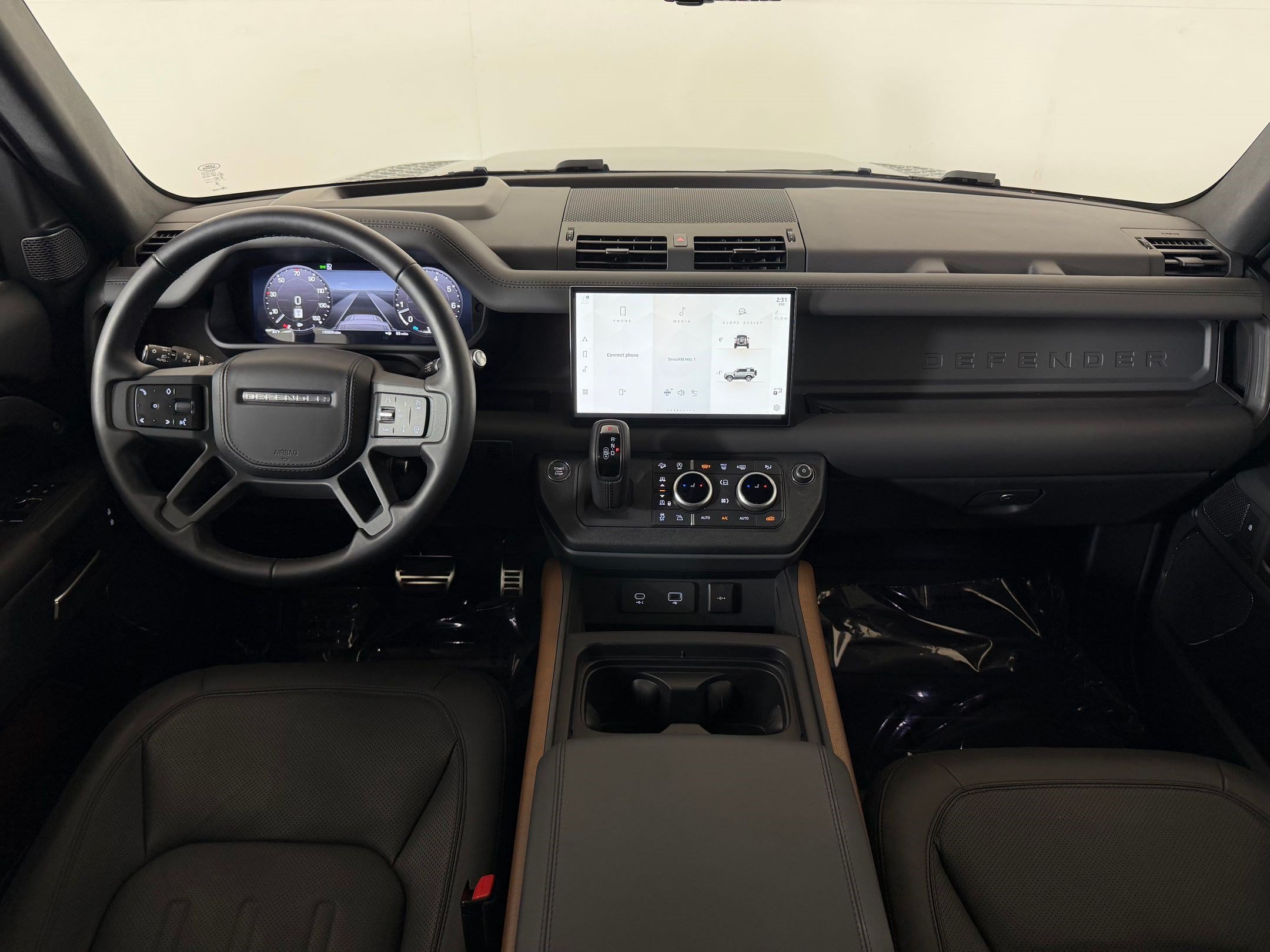 Used 2023 Land Rover Defender 90 X AWD/4WD image 14