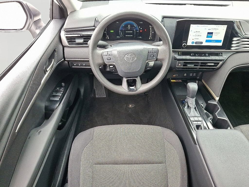 Used 2025 Toyota Camry LE FWD image 13