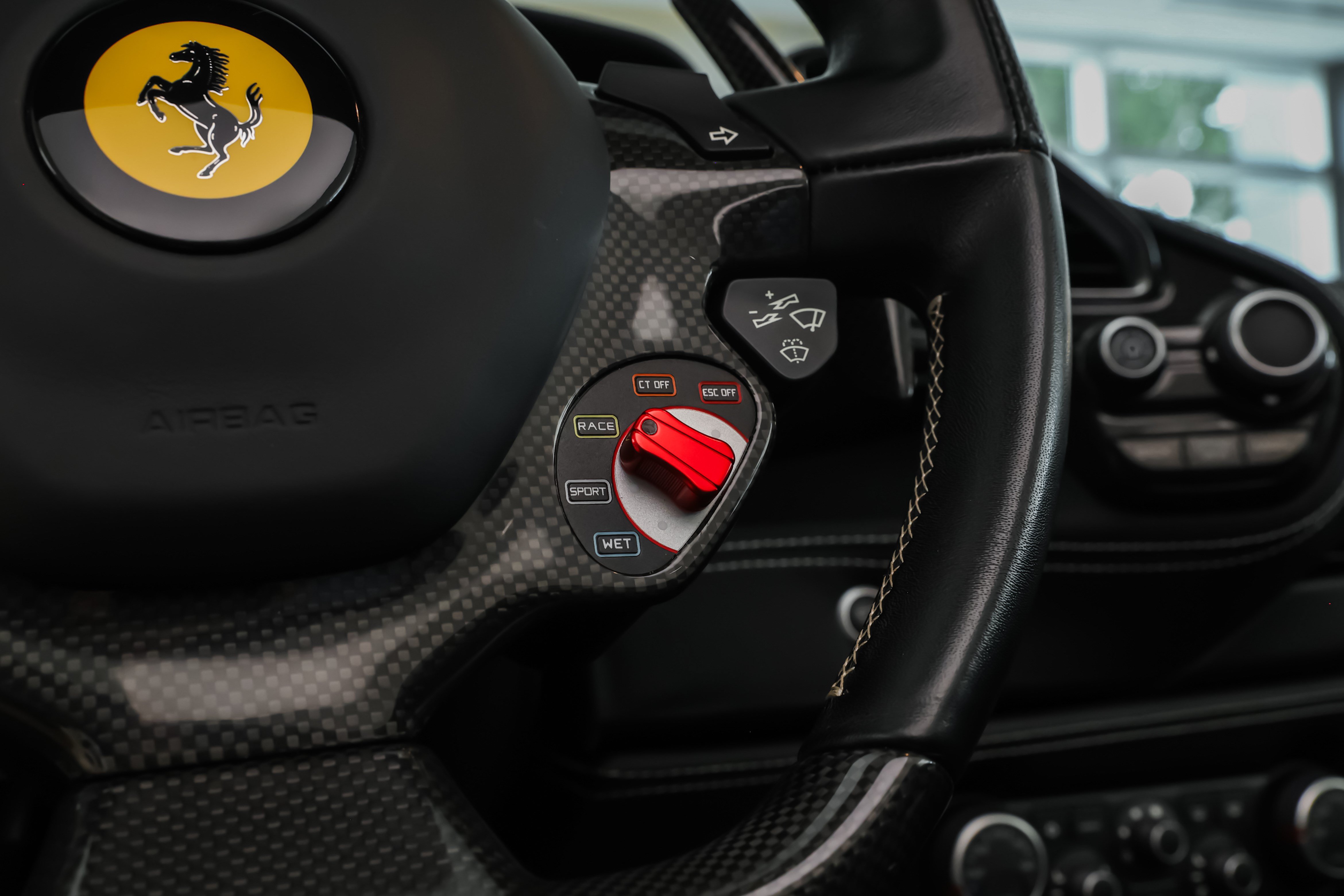 Used 2018 Ferrari 488 Spider RWD image 33