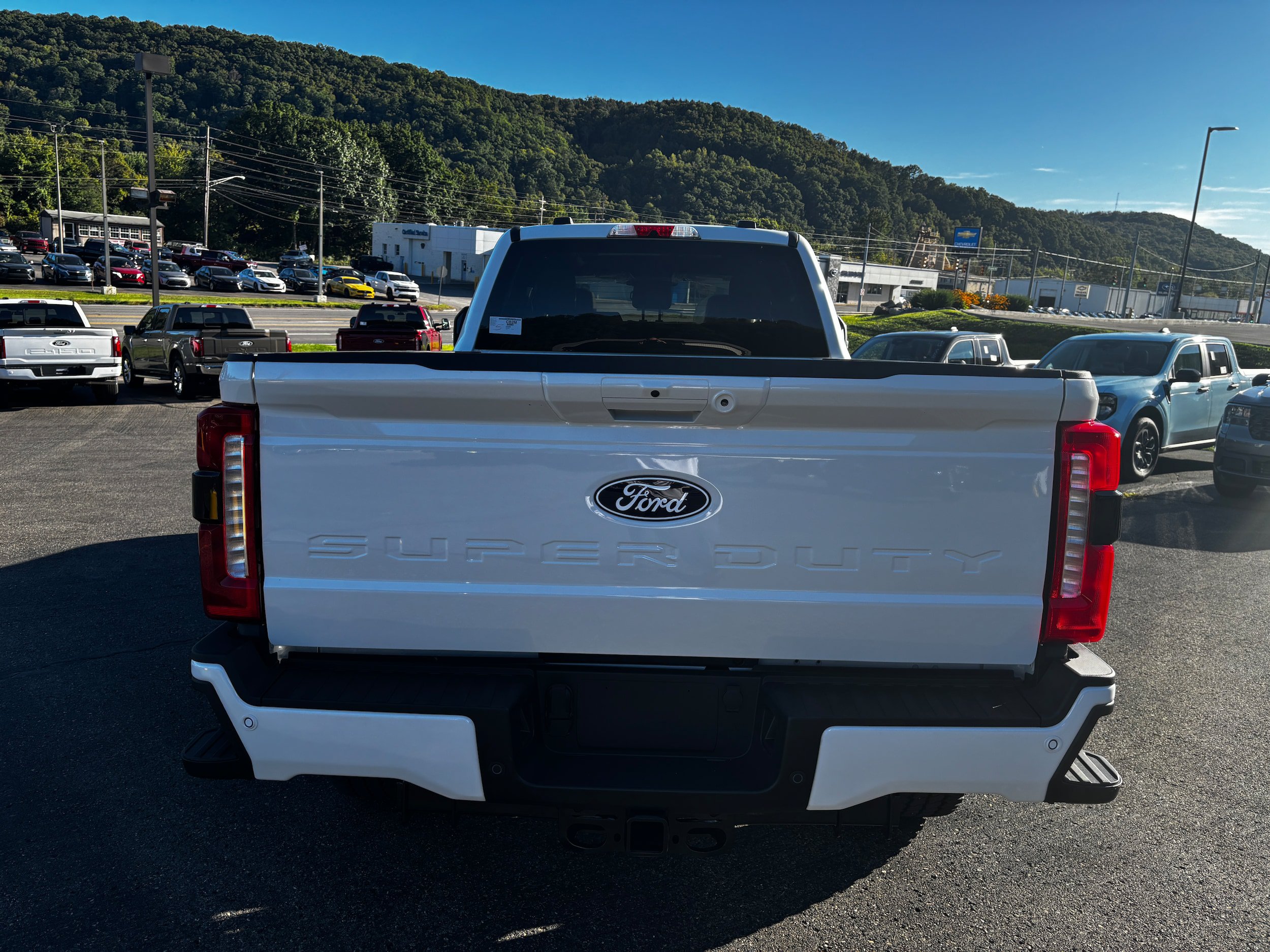 New 2027 Ford F350 Lariat w/ Black Appearance Package AWD/4WD image 6