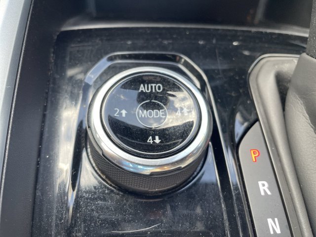 Used 2023 Chevrolet Colorado Trail Boss w/ Technology Package AWD/4WD image 17