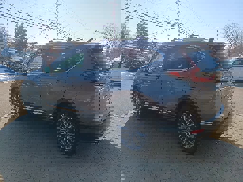 Used 2022 Honda CR-V Touring image 4