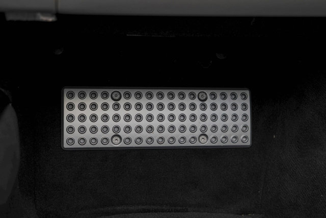 Used 2025 Ferrari SF90 Spider image 45