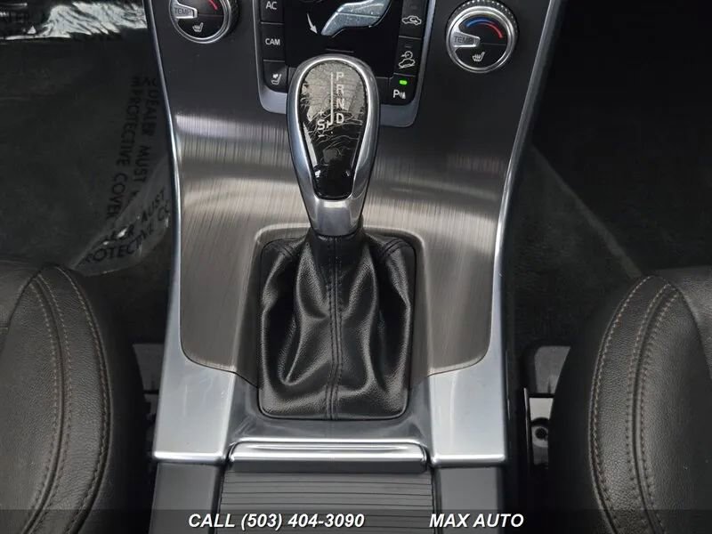 Used 2016 Volvo V60 T5 Cross Country w/ Convenience Package image 27