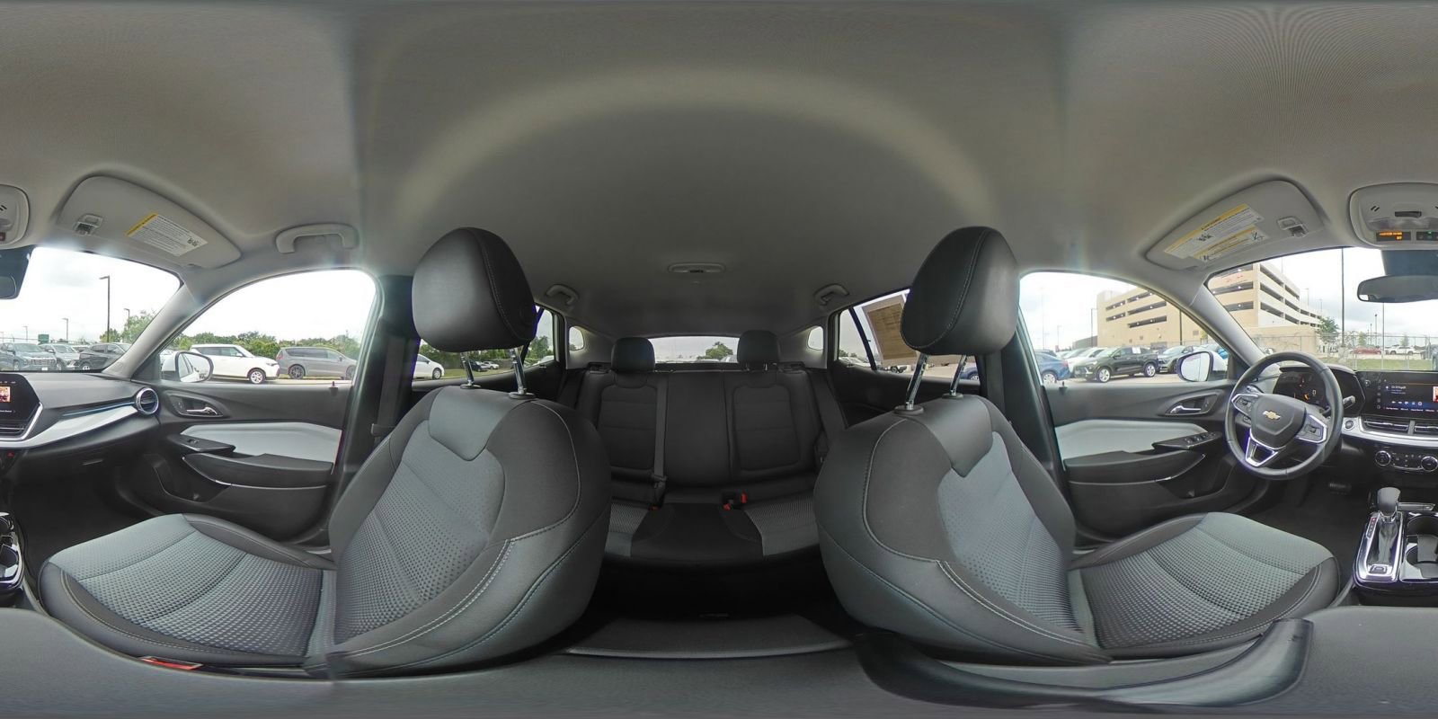 Used 2025 Chevrolet Trax LT w/ LT Convenience Package FWD image 41
