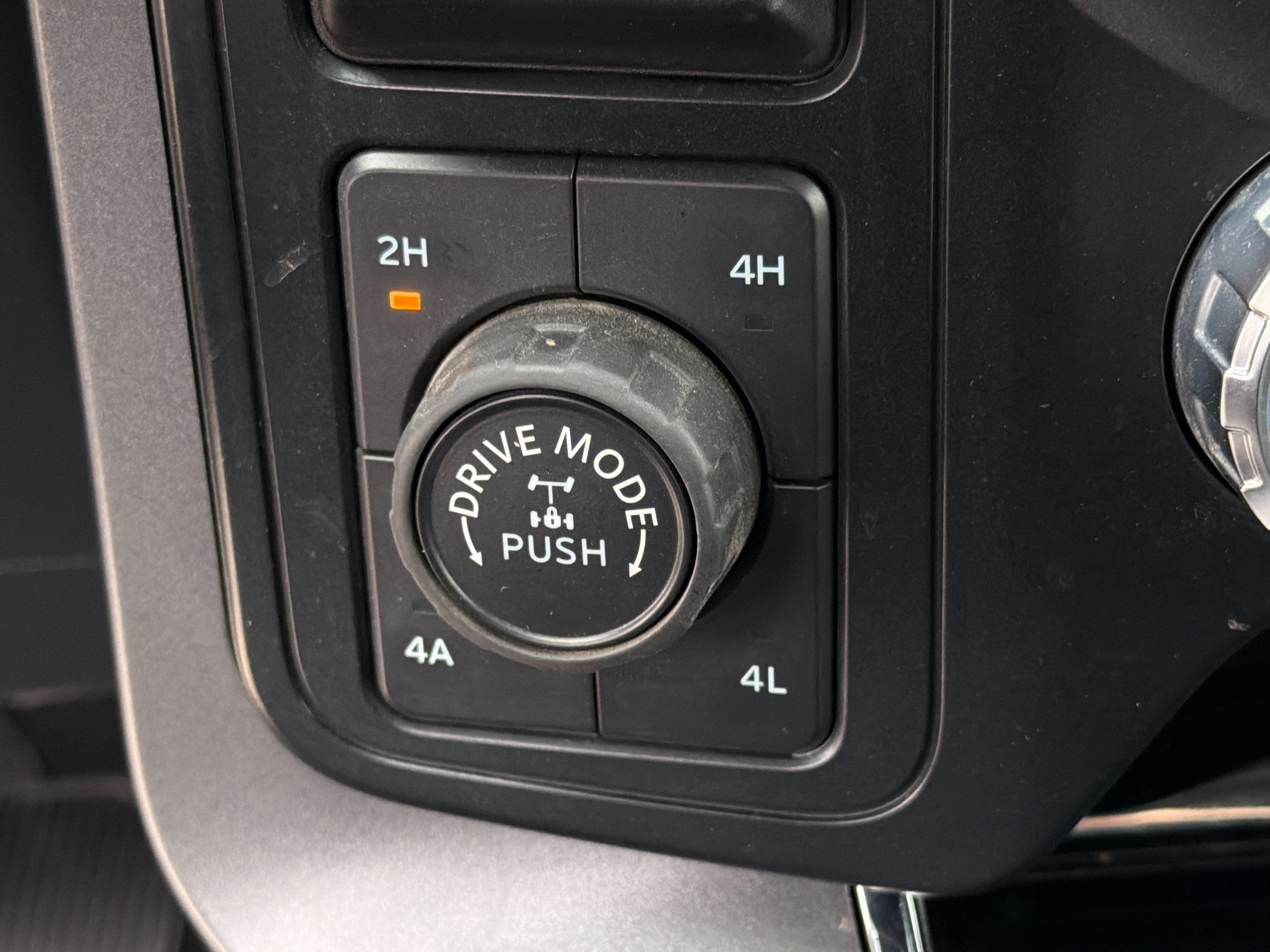 Used 2025 Ford F150 Lariat w/ FX4 Off-Road Package AWD/4WD image 23