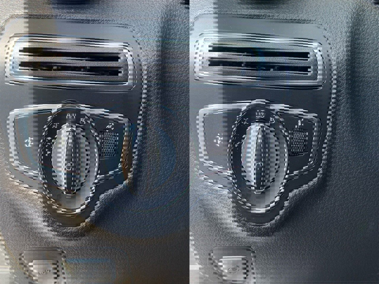 Used 2021 Mercedes-Benz C 300 C 300 image 29